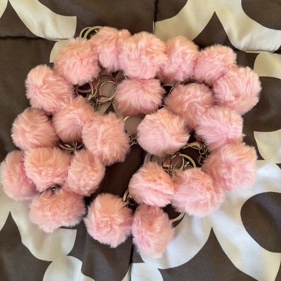 22 Pcs - Key Rings with Pink Pom Poms | Craft Supplies - Picture 5 of 5